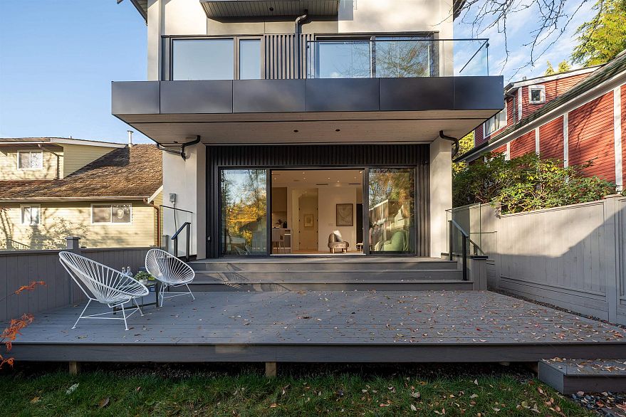 2 4018 W 21st Avenue