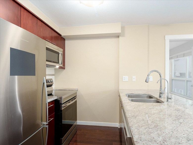 306 3839 W 4th Avenue