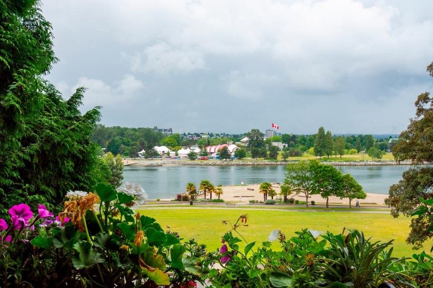 304 1233 Beach Avenue