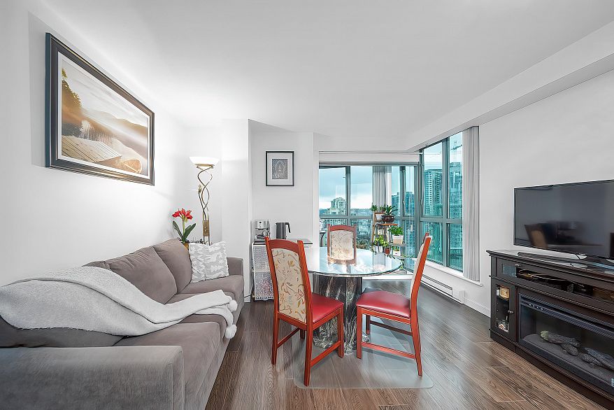 2303 1188 Howe Street