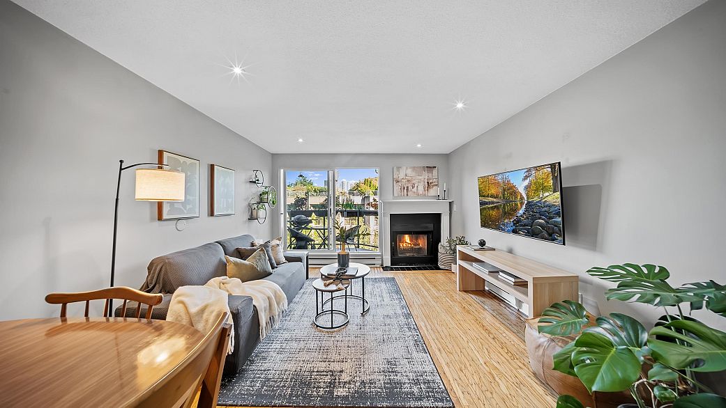 17 1345 W 4th Avenue