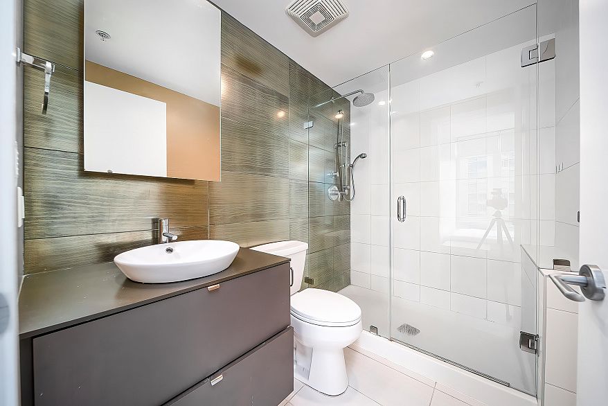 1403 1252 Hornby Street