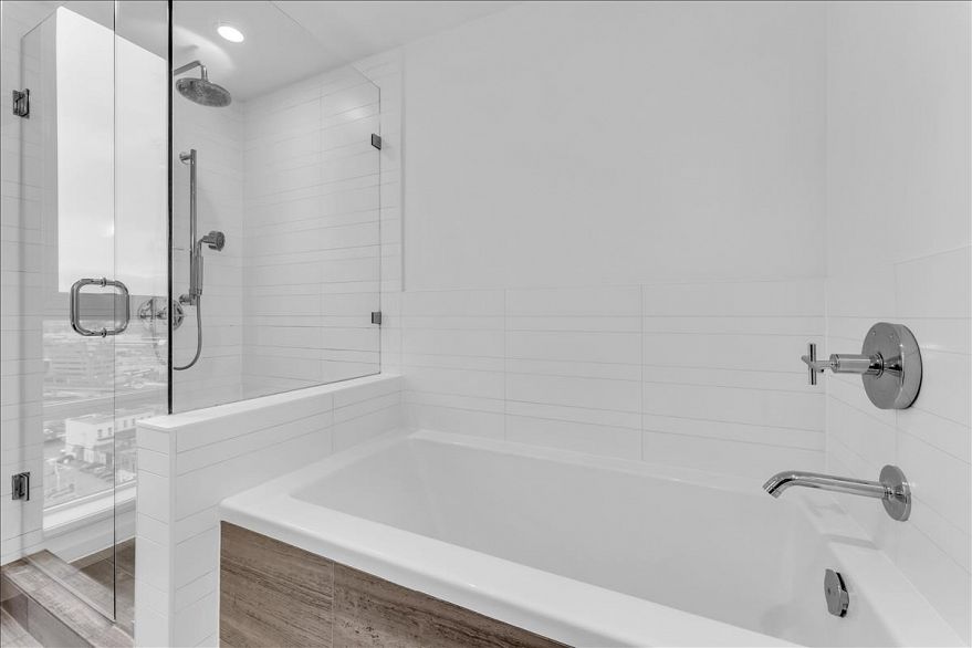 2016 1618 Quebec Street