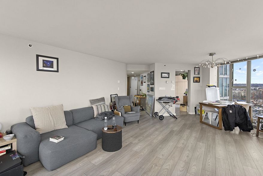 2005 1000 Beach Avenue