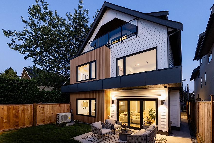 #2 1079 E 14th Avenue