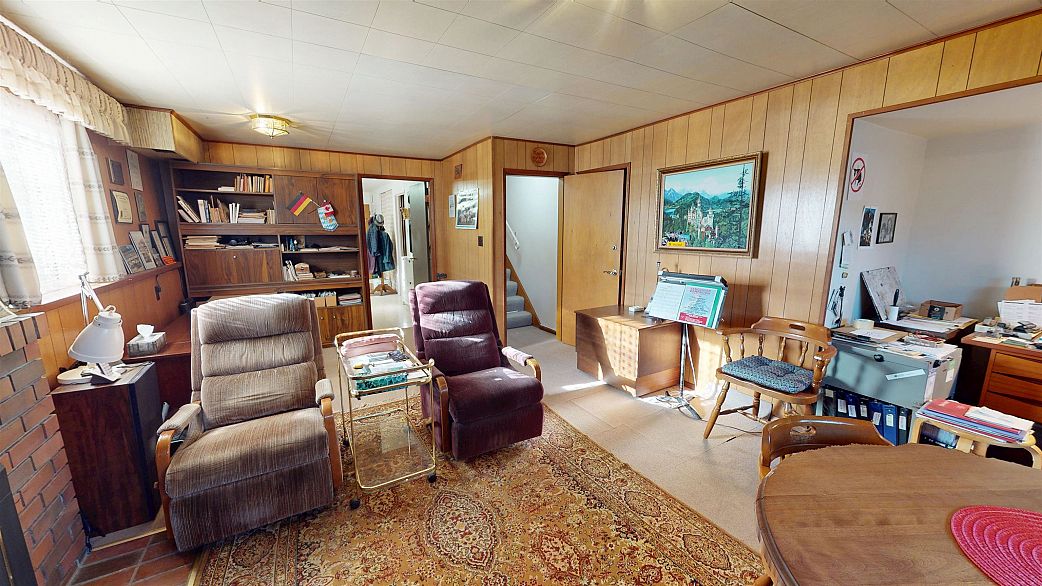 4793 Commercial Street