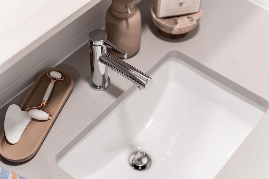 303 2419 Grant Street