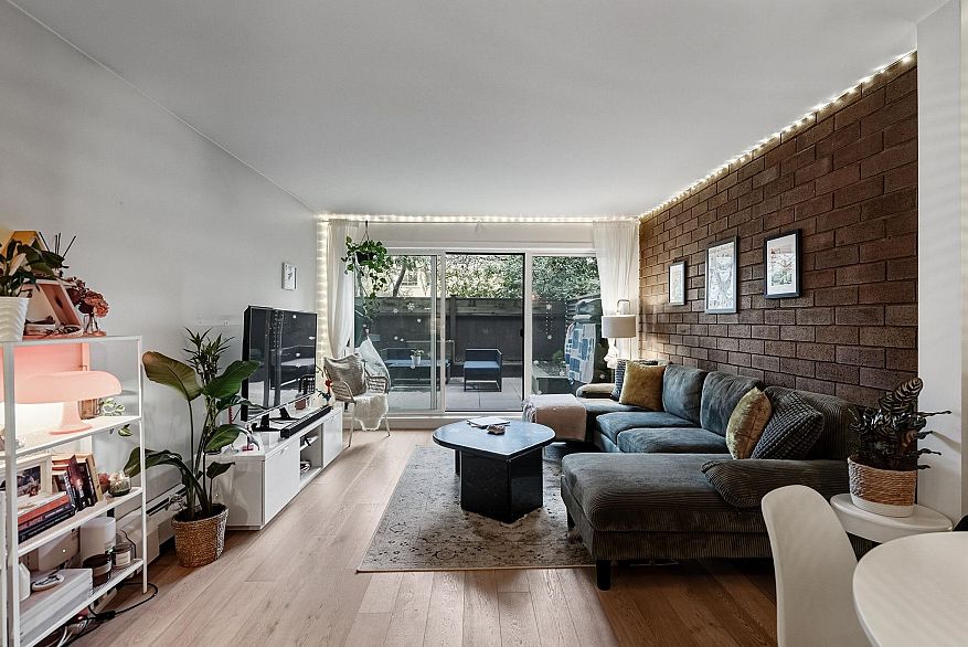 110 330 E 7th Avenue