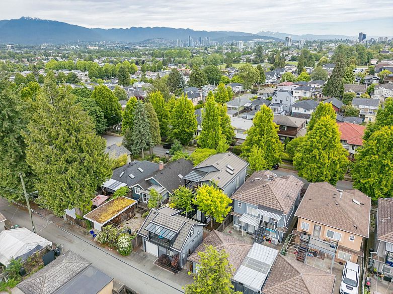 5187 Sherbrooke Street