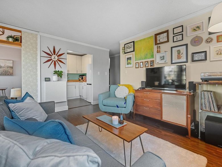 206 1065 E 8th Avenue