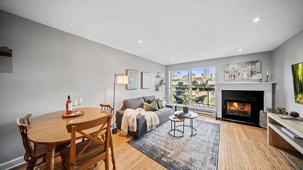 17 1345 W 4th Avenue