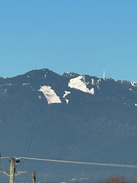 4793 Commercial Street