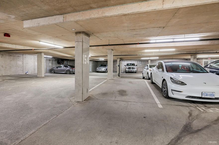 1007 3489 Ascot Place