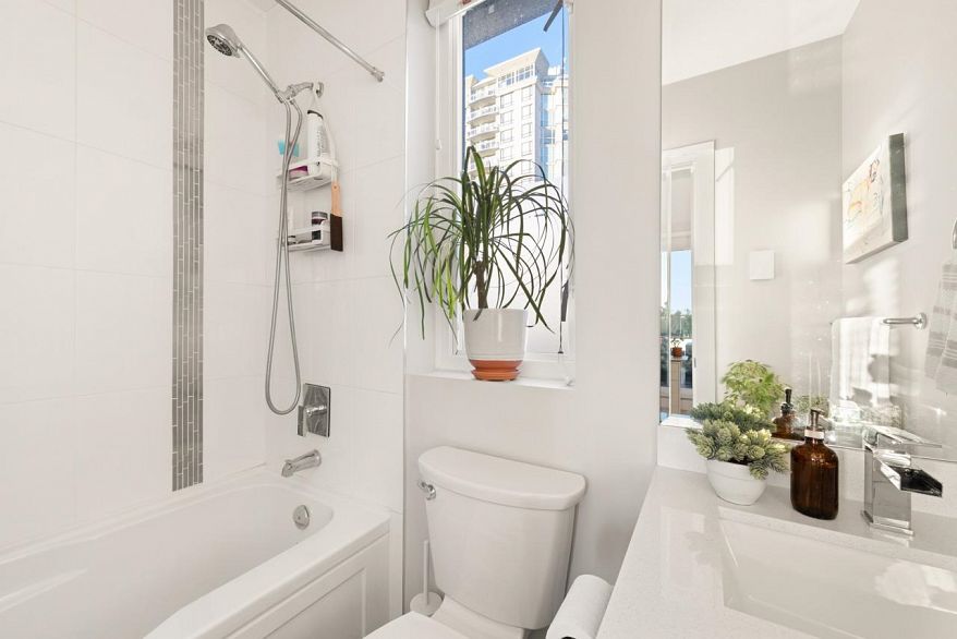 PH2 3939 Knight Street