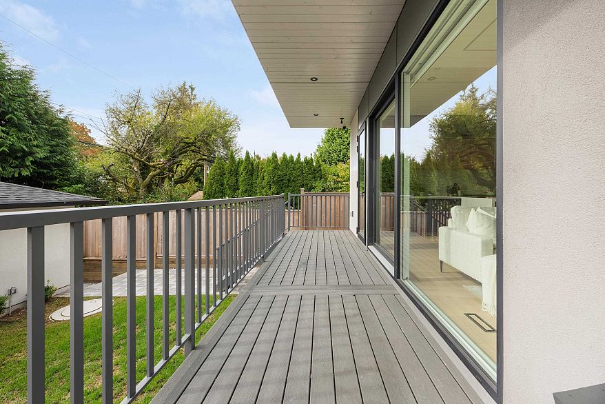 2 3232 W 38th Avenue