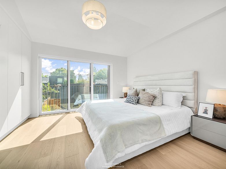 1 1120 E 23rd Avenue