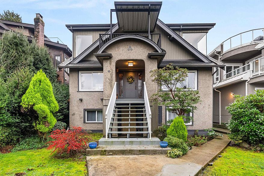 2574 Cornwall Avenue