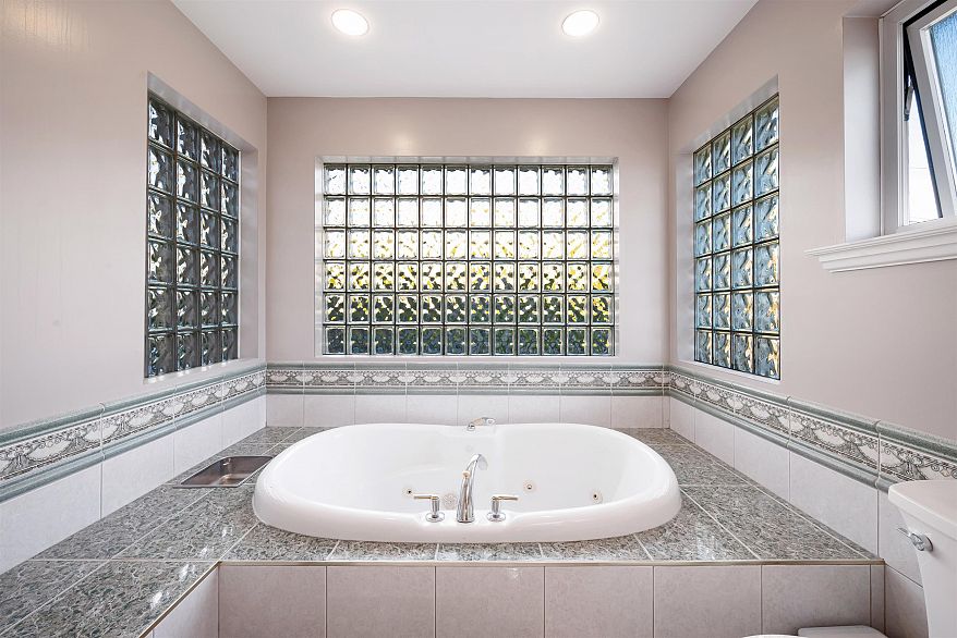 2195 Harrison Street