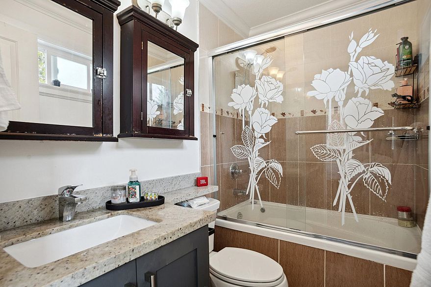 5187 Sherbrooke Street