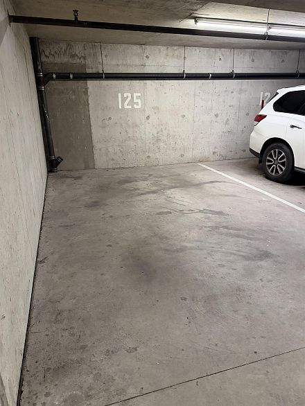 311 3489 Ascot Place