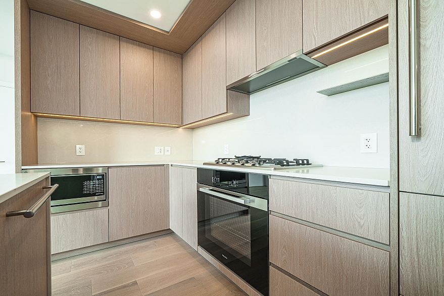 606 5212 Cambie Street