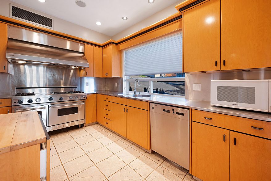 2195 Harrison Street