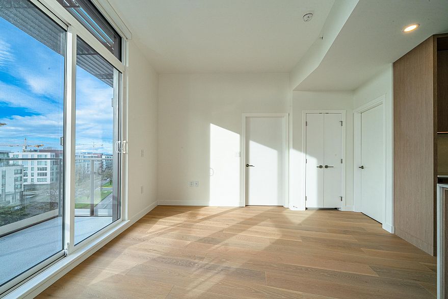 606 5212 Cambie Street