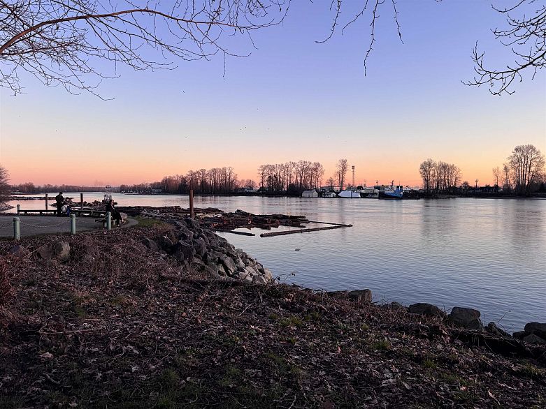 1001 2733 Chandlery Place