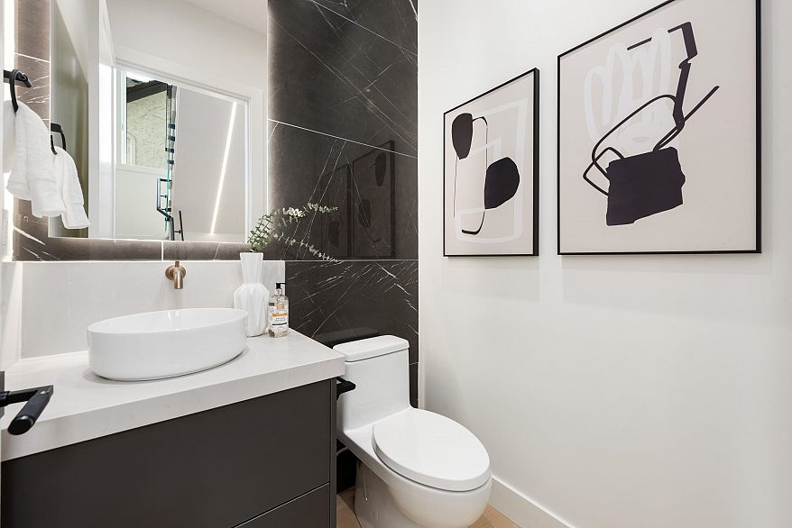 2 3232 W 38th Avenue