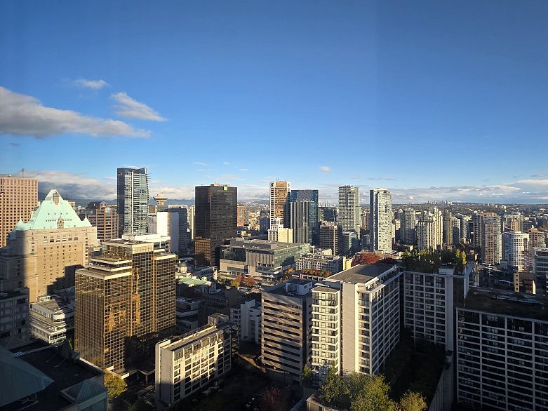 3307 1028 Barclay Street