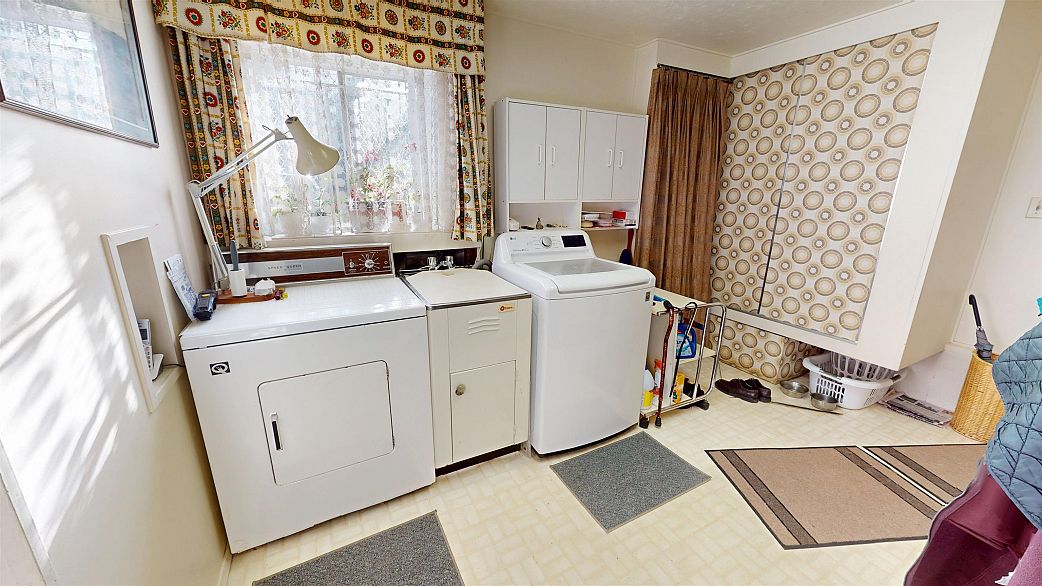 4793 Commercial Street