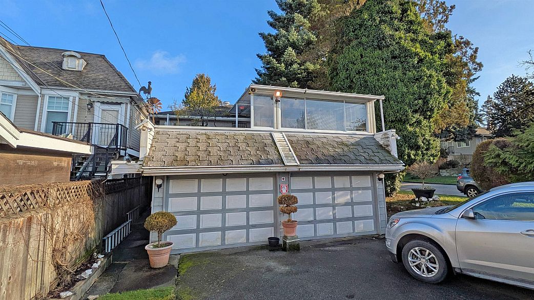 4793 Commercial Street