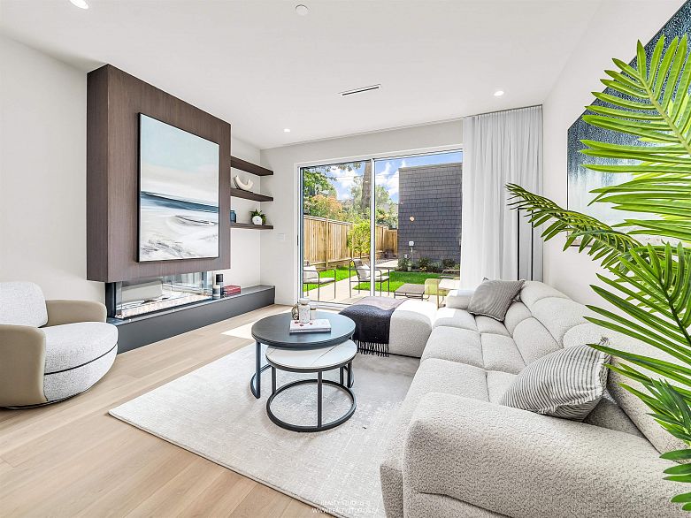 1 1120 E 23rd Avenue