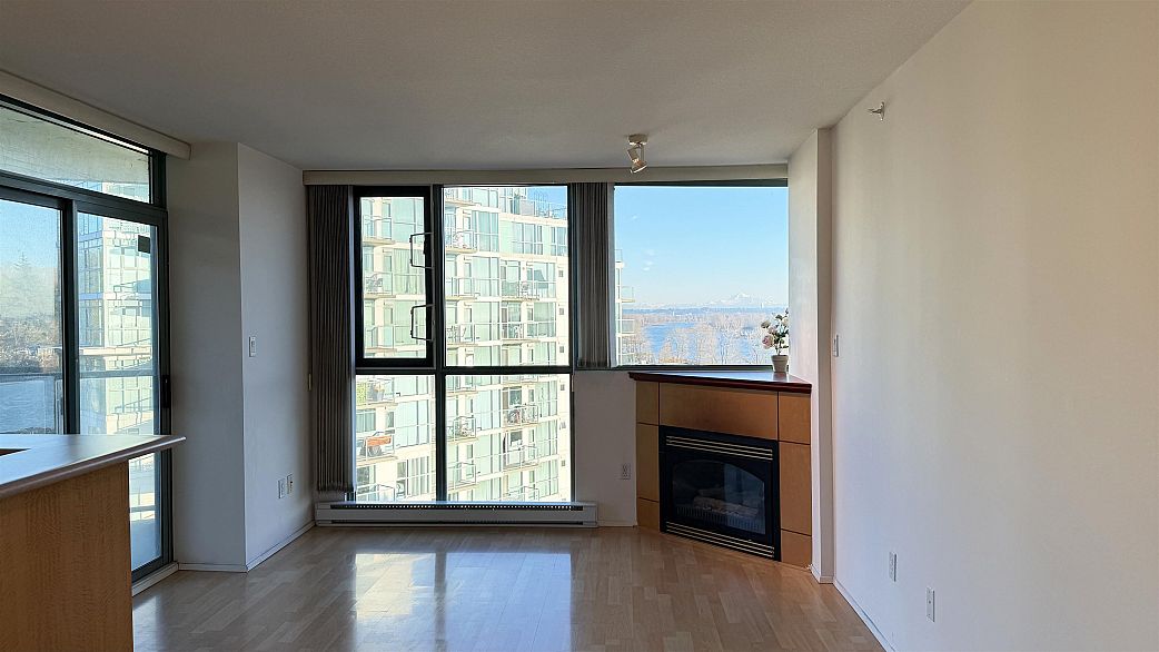 1001 2733 Chandlery Place