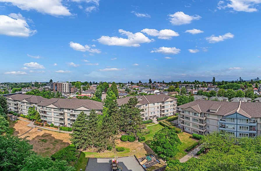 1007 3489 Ascot Place