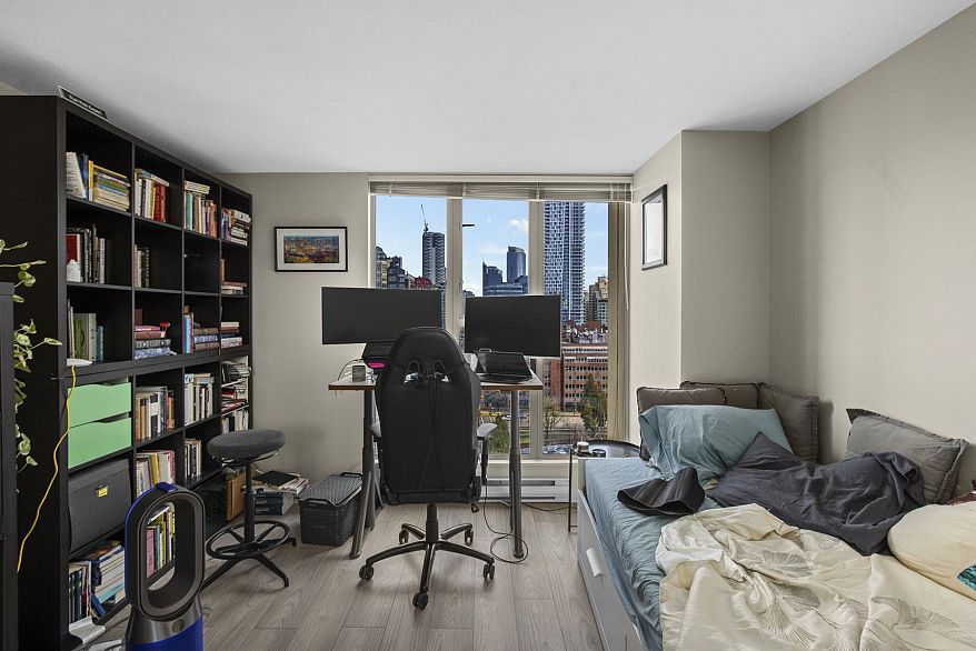 2005 1000 Beach Avenue