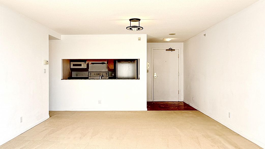 1705 1228 Marinaside Crescent