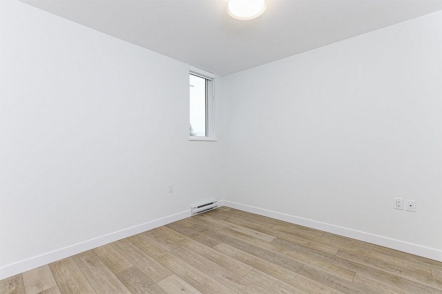 308 4933 Clarendon Street