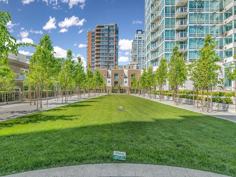 910 1500 Hornby Street