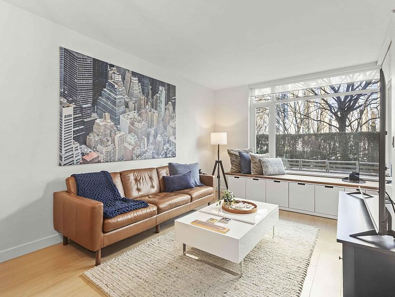 110 110 Switchmen Street