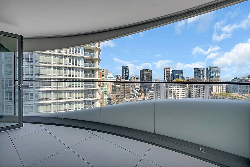 2008 1033 Nelson Street