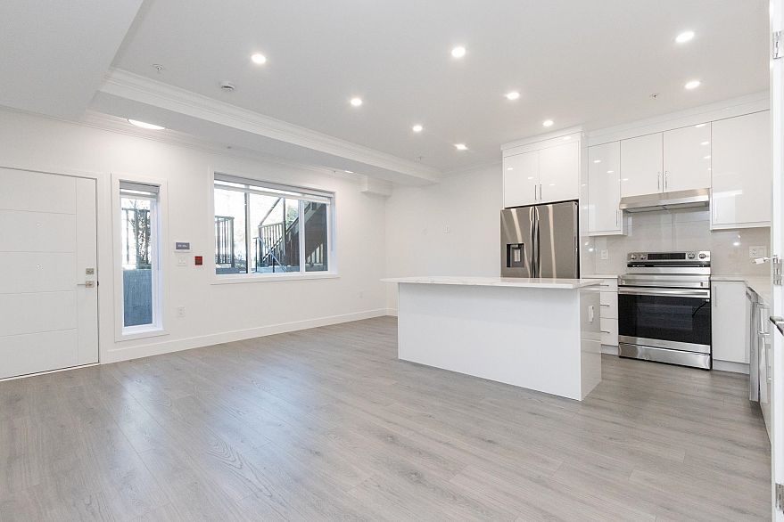 102 2122 E 32 AVENUE, Vancouver BC V5N 3B9