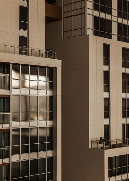 1402 1818 Alberni Street