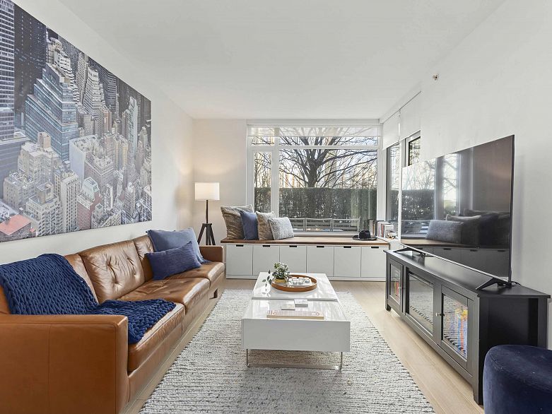 110 110 Switchmen Street