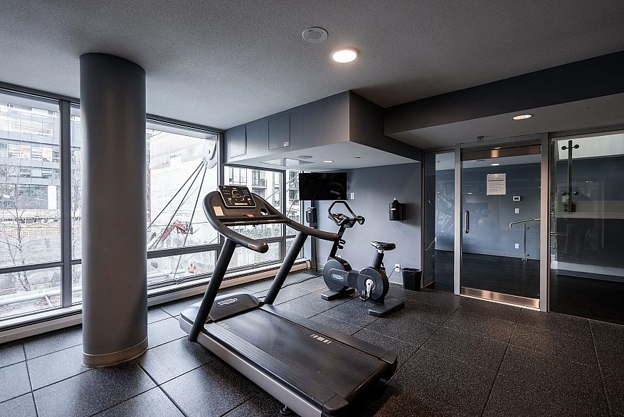 2503 1283 Howe Street