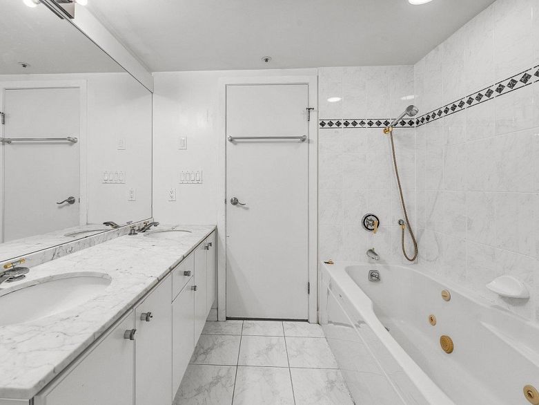 910 1500 Hornby Street