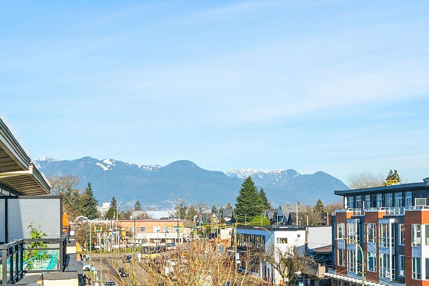 PH8 688 E 17th Avenue