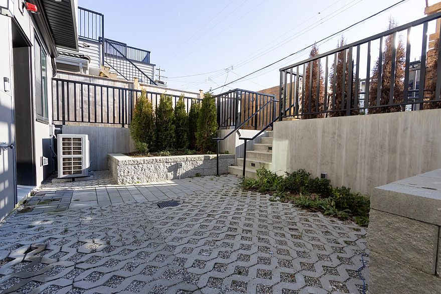 102 2122 E 32 AVENUE, Vancouver BC V5N 3B9