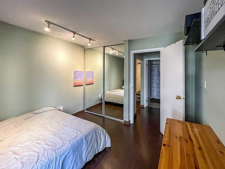 414 1435 NELSON STREET, Vancouver BC V6G 2Z3