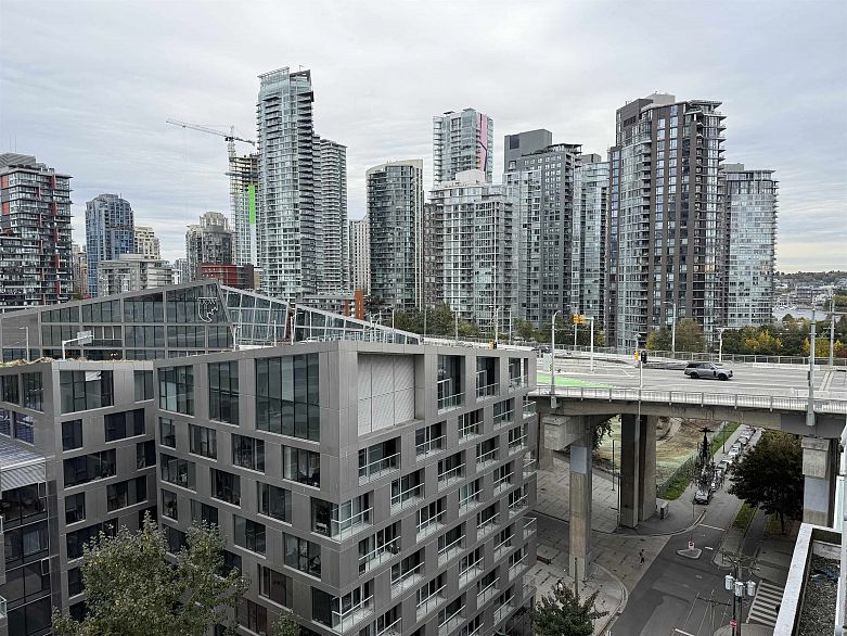 1501 1500 Howe Street